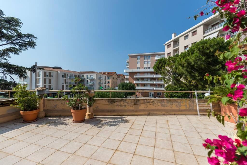 Appartement Grande Terrasse A Cote Monaco & Plage Saint-Antoine  Екстер'єр фото